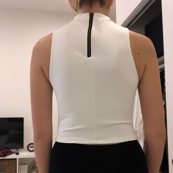 White cropped turtleneck - Picture 2 of 2